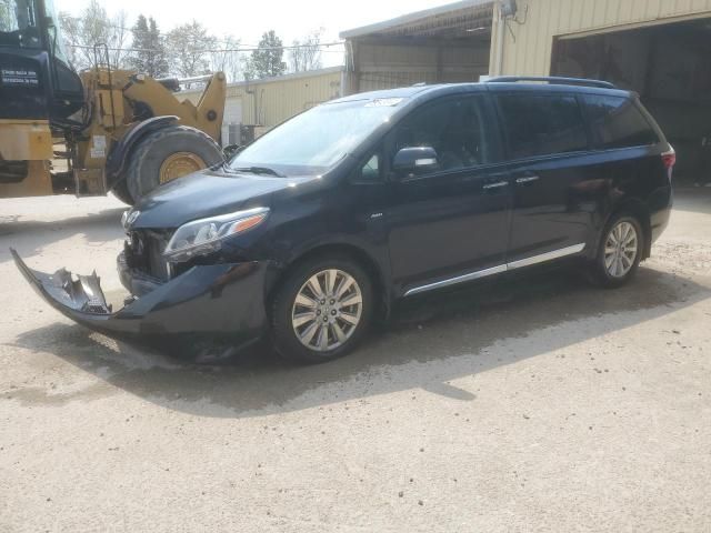 2017 Toyota Sienna XLE