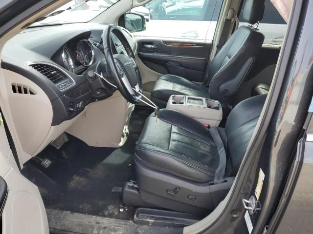 2012 Chrysler Town & Country Touring L