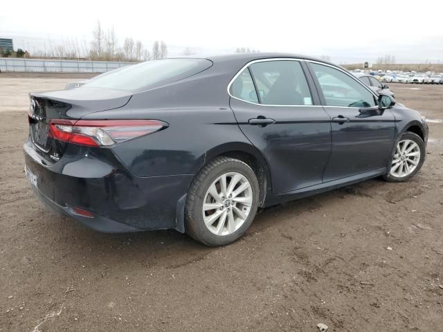 2022 Toyota Camry LE