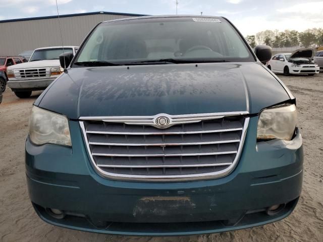 2009 Chrysler Town & Country LX