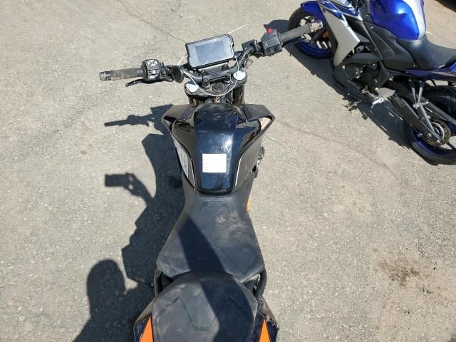 2023 KTM 390 Duke