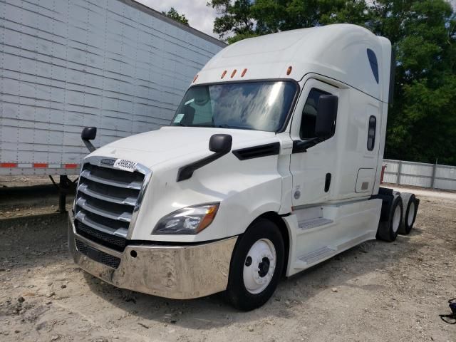 2019 Freightliner Cascadia 126