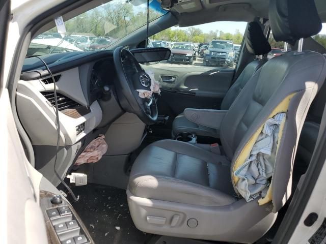 2015 Toyota Sienna XLE