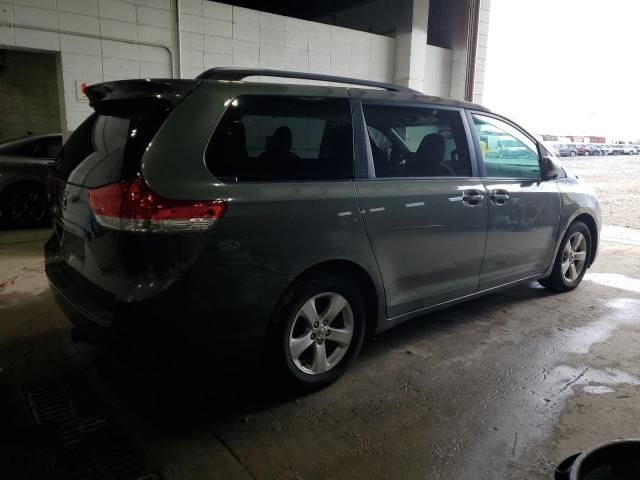 2011 Toyota Sienna LE