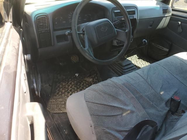 1995 Nissan Truck E/XE