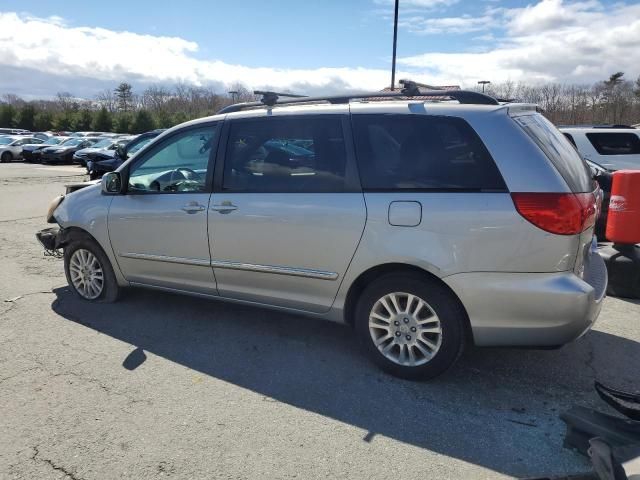 2010 Toyota Sienna XLE