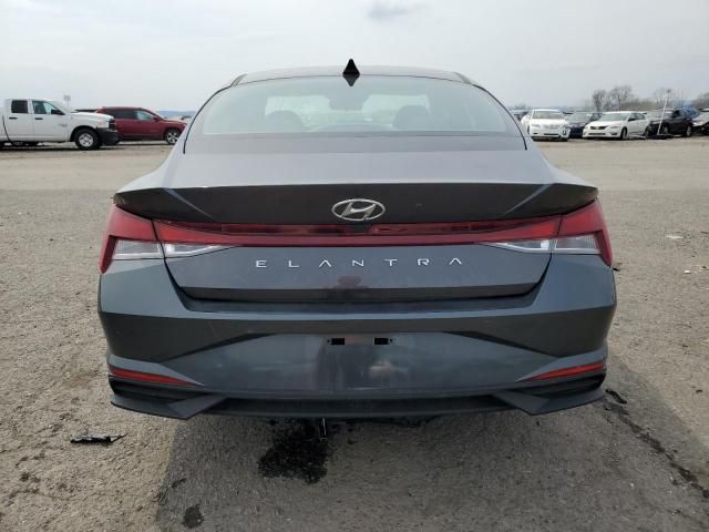 2021 Hyundai Elantra SE