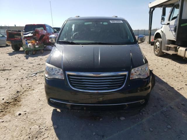 2014 Chrysler Town & Country Touring L