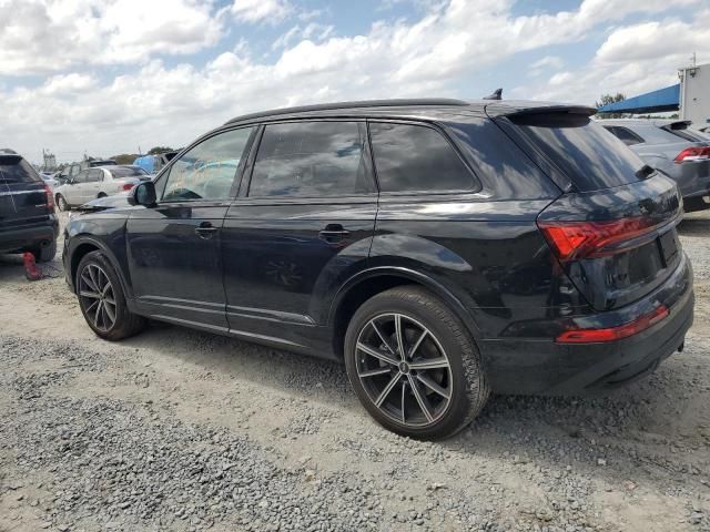 2023 Audi Q7 Premium Plus