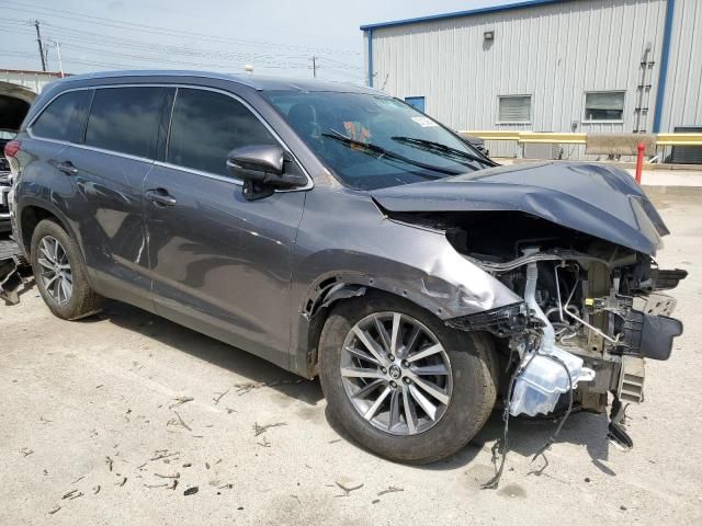 2019 Toyota Highlander SE