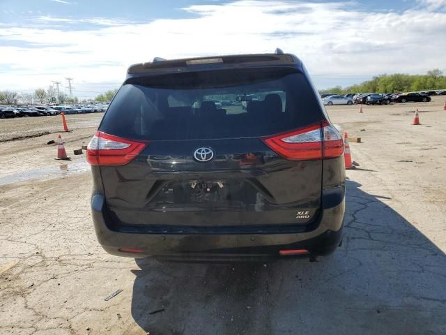 2016 Toyota Sienna XLE