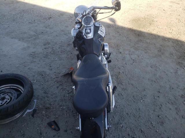 2013 Harley-Davidson FLD Switchback