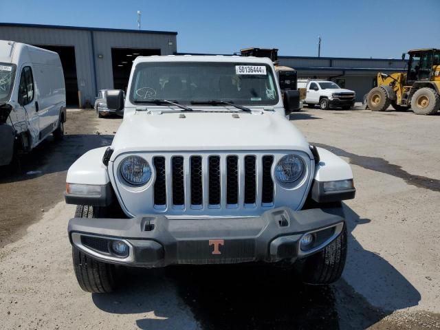 2022 Jeep Gladiator Overland