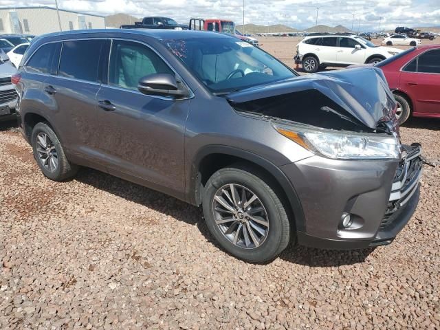 2019 Toyota Highlander SE