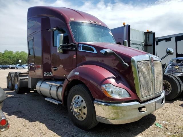 2016 Kenworth Construction T680