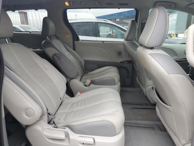 2013 Toyota Sienna XLE