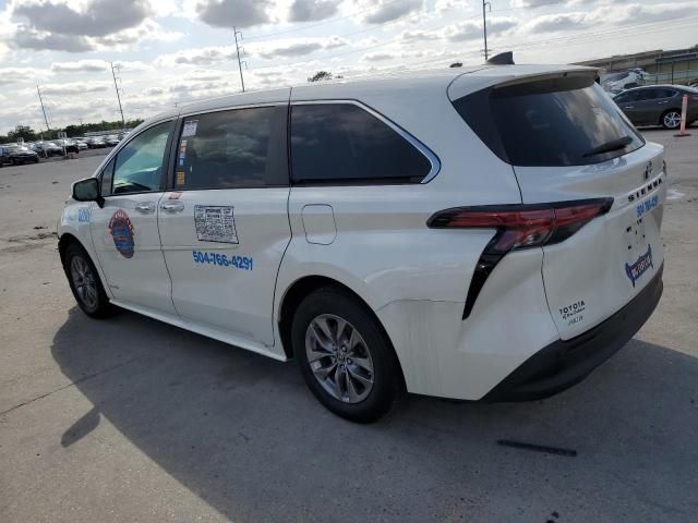 2021 Toyota Sienna XLE