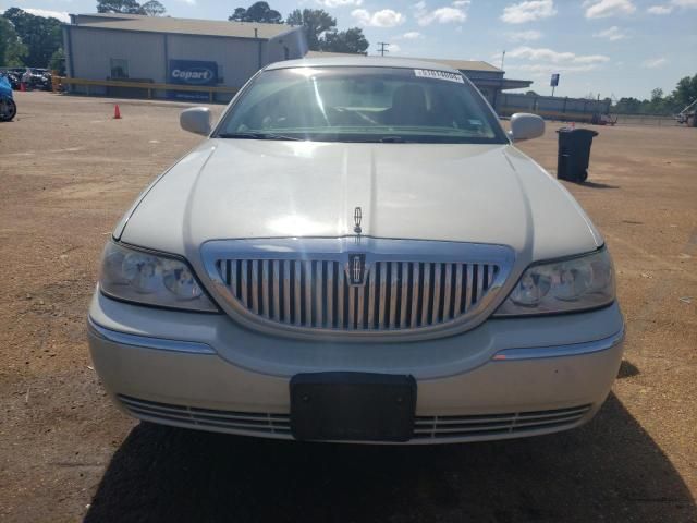 2007 Lincoln Town Car Signature