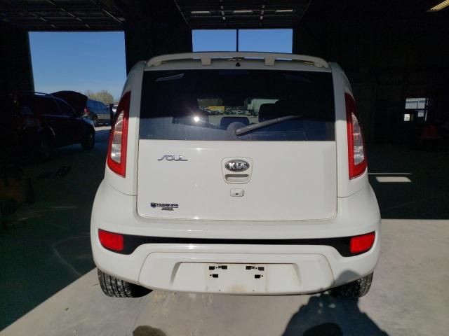 2013 KIA Soul +