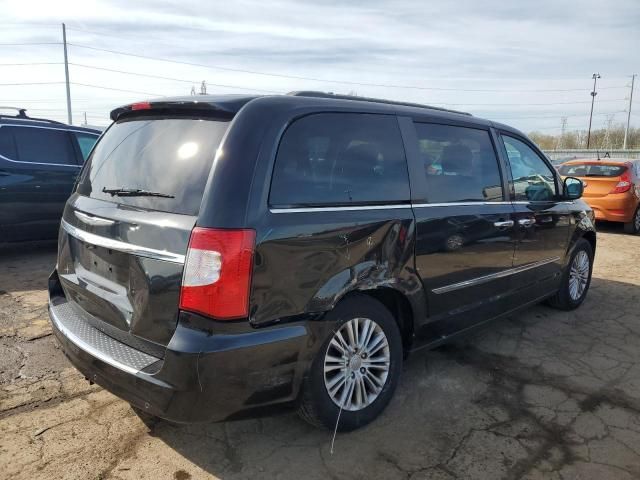 2015 Chrysler Town & Country Touring L