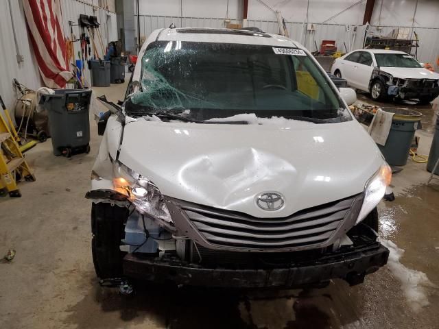 2015 Toyota Sienna XLE