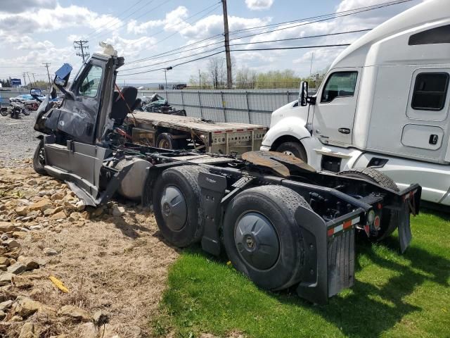 2021 Freightliner Cascadia 126