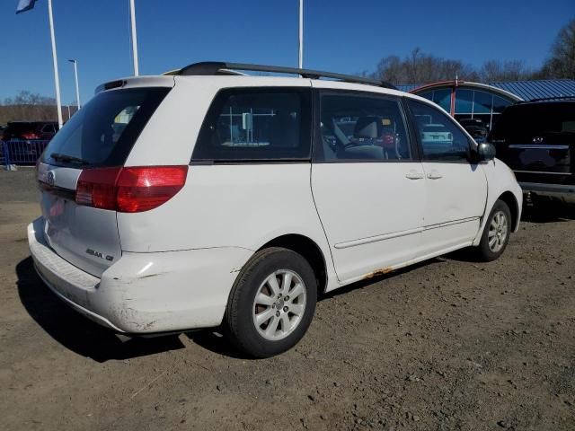 2004 Toyota Sienna CE