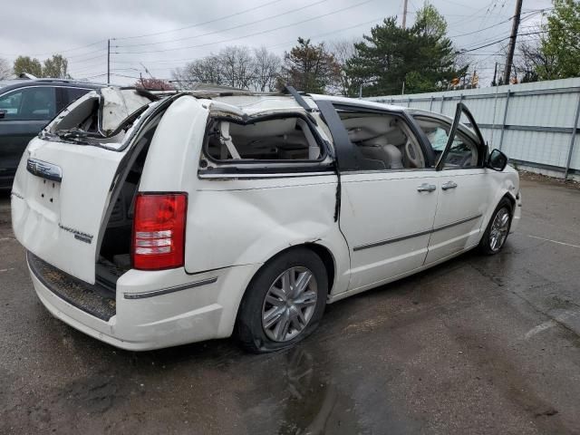 2010 Chrysler Town & Country Limited