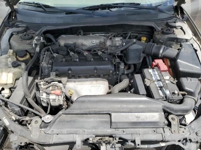 2004 Nissan Altima Base