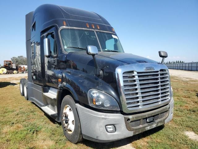 2019 Freightliner Cascadia 125