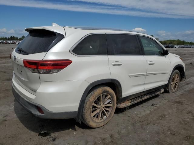 2019 Toyota Highlander SE