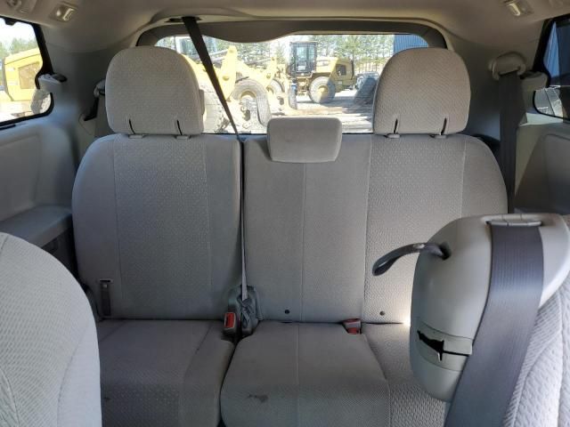 2011 Toyota Sienna LE