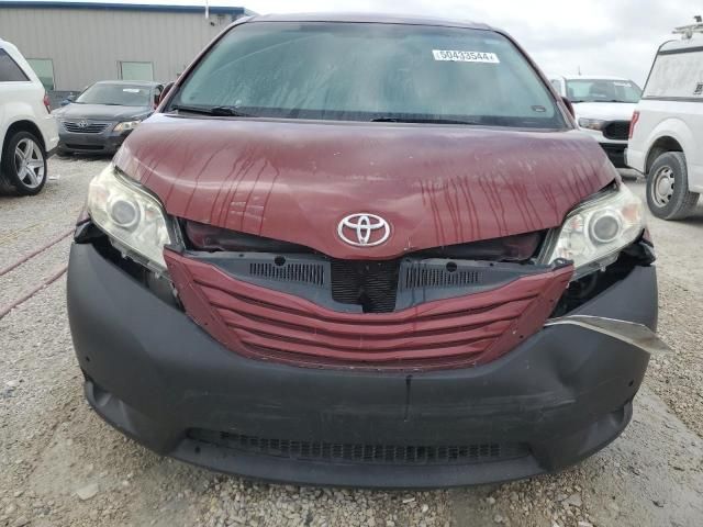 2015 Toyota Sienna LE