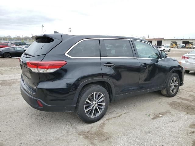 2017 Toyota Highlander SE