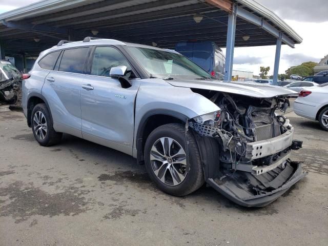 2021 Toyota Highlander Hybrid XLE