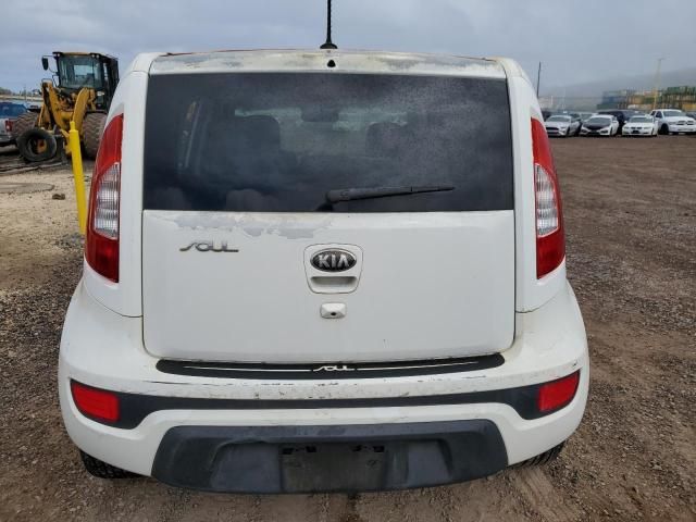 2013 KIA Soul +