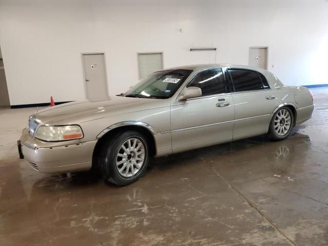 2006 Lincoln Town Car Signature