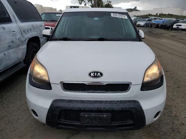 2011 KIA Soul +