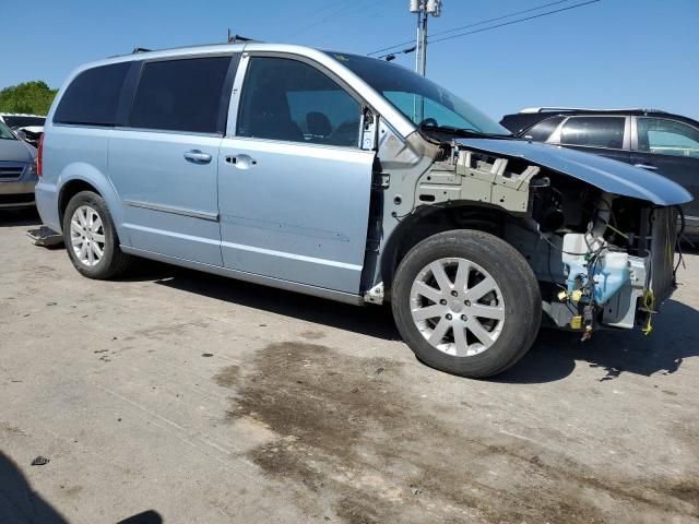 2013 Chrysler Town & Country Touring