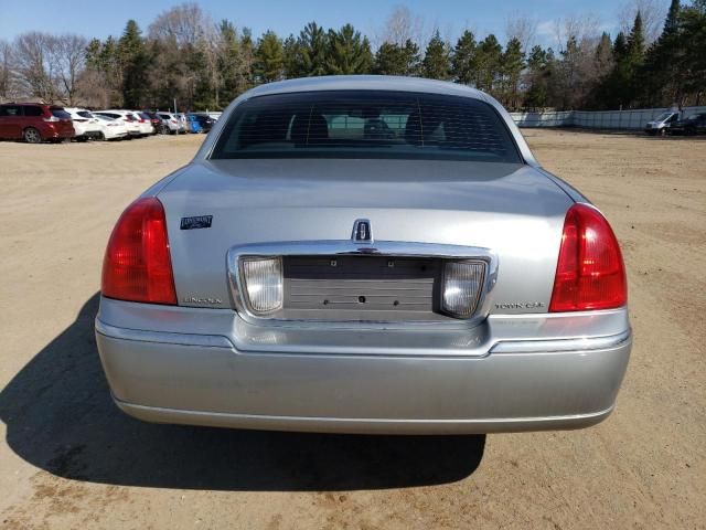 2006 Lincoln Town Car Signature