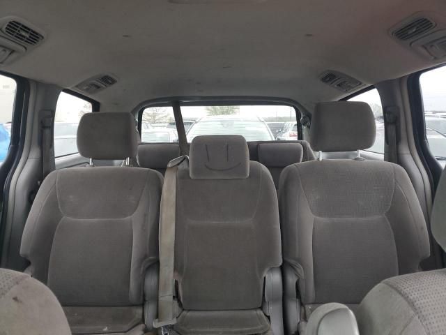 2004 Toyota Sienna CE