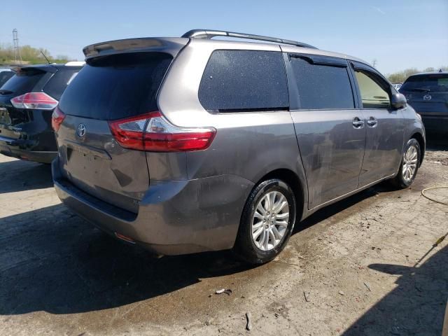 2015 Toyota Sienna XLE