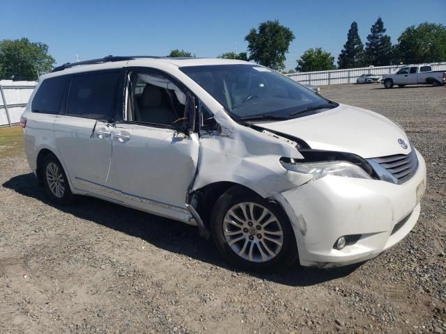 2015 Toyota Sienna XLE