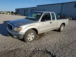 Salvage cars for sale from Copart Kansas City, KS: 2001 Toyota Tacoma Xtracab