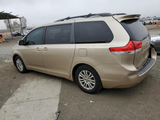 2013 Toyota Sienna XLE