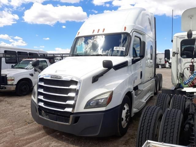 2020 Freightliner Cascadia 126