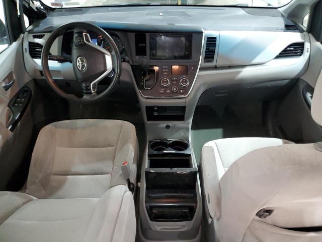 2015 Toyota Sienna LE