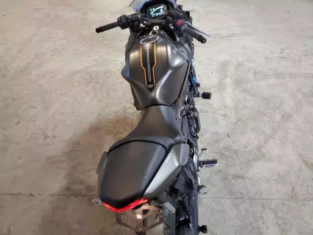 2023 Kawasaki EX650 R
