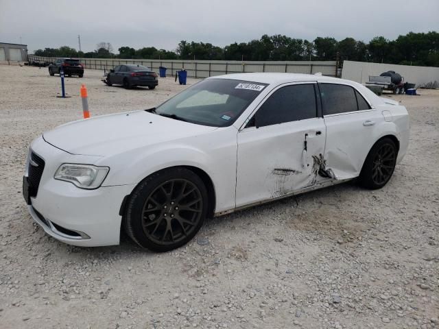 2018 Chrysler 300 Touring