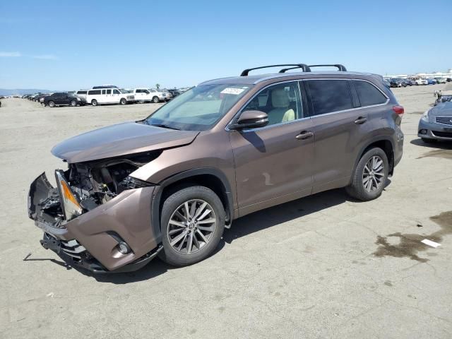 2018 Toyota Highlander SE